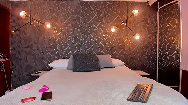 danaythamara1 online show from 10/09/25, 07:25