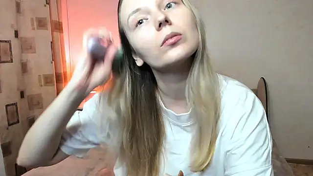 Vivian Davis online show from 03/06/25, 06:05