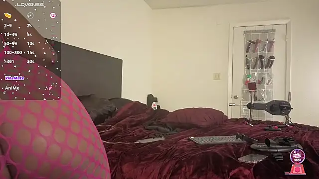 Snapshot of nyna_stax chatting on 10/14/25, 11:14 nyna stax online show from 10/14/25, 11:14