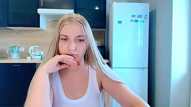 Adr1ana  online show from 09/28/25, 10:22