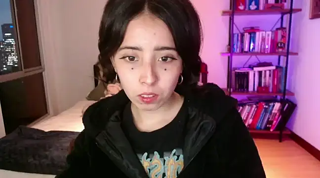 babyluna 8 8 online show from 02/26/25, 11:30