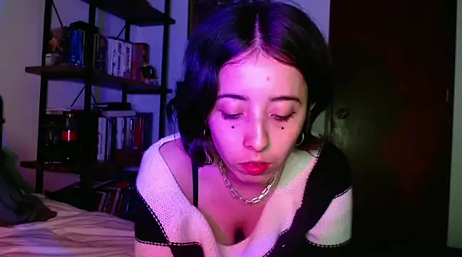 babyluna 8 8 online show from 03/12/25, 02:30