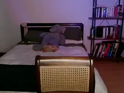 babyluna 8 8 online show from 12/12/24, 03:10