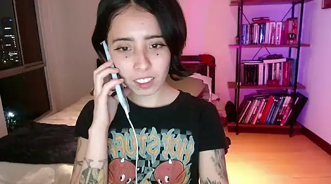 babyluna 8 8 online show from 02/27/25, 02:35