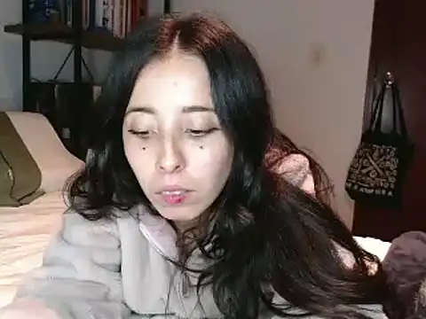 babyluna 8 8 online show from 12/05/24, 12:47