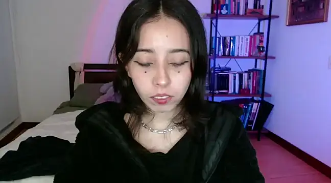 babyluna 8 8 online show from 12/31/24, 03:34