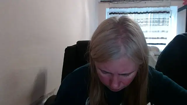 Snapshot of PeterAndJen chatting on 04/30/26, 05:53 PeterAndJen online show from 04/30/26, 05:53
