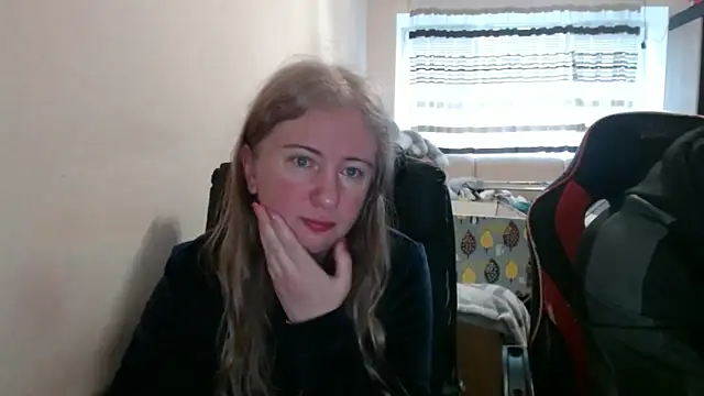 Snapshot of PeterAndJen chatting on 04/02/26, 04:41 PeterAndJen online show from 04/02/26, 04:41