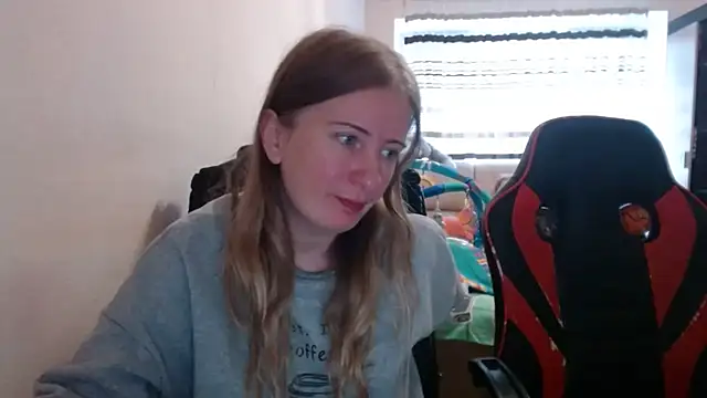 Snapshot of PeterAndJen chatting on 10/16/25, 07:16 PeterAndJen online show from 10/16/25, 07:16