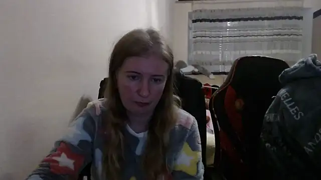 Snapshot of PeterAndJen chatting on 11/26/25, 08:20 PeterAndJen online show from 11/26/25, 08:20