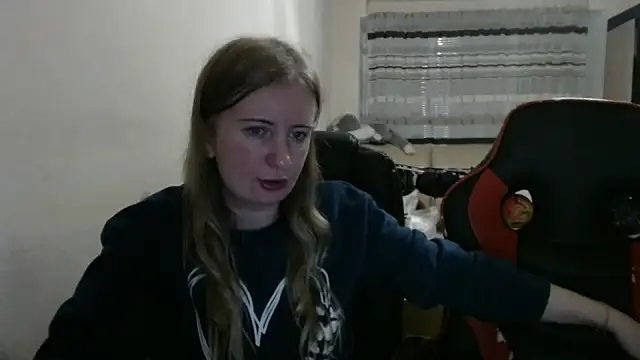 Snapshot of PeterAndJen chatting on 11/01/25, 07:41 PeterAndJen online show from 11/01/25, 07:41