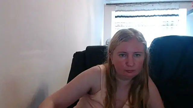 PeterAndJen online show from 06/30/26, 04:18