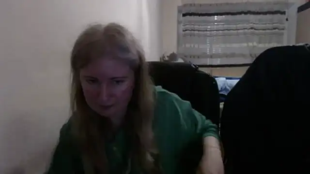 Snapshot of PeterAndJen chatting on 03/26/26, 07:45 PeterAndJen online show from 03/26/26, 07:45