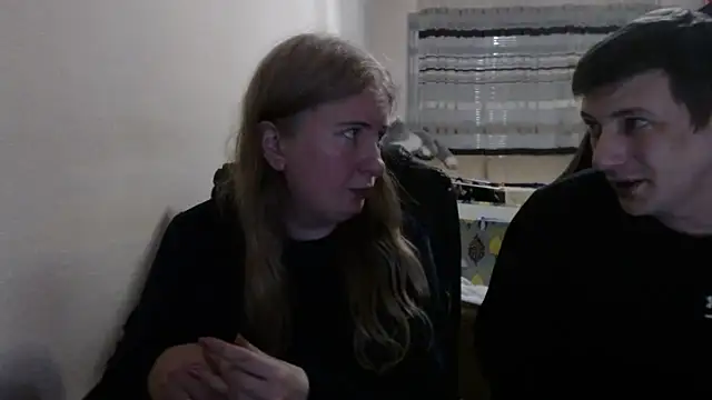 Snapshot of PeterAndJen chatting on 03/28/26, 08:43 PeterAndJen online show from 03/28/26, 08:43
