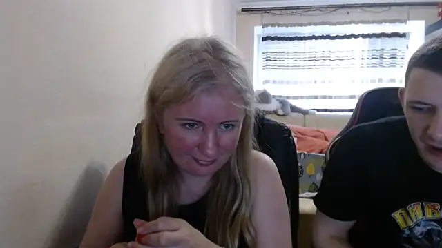 PeterAndJen online show from 06/12/26, 05:21