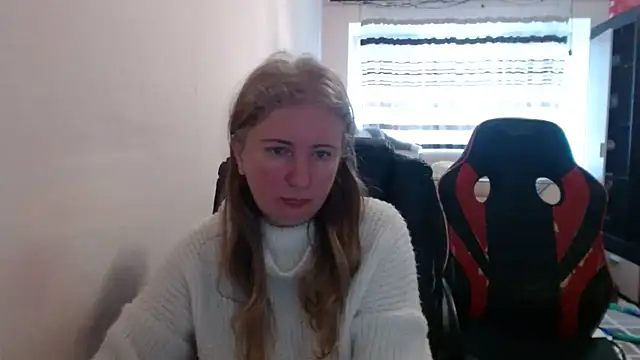Snapshot of PeterAndJen chatting on 03/04/26, 07:38 PeterAndJen online show from 03/04/26, 07:38