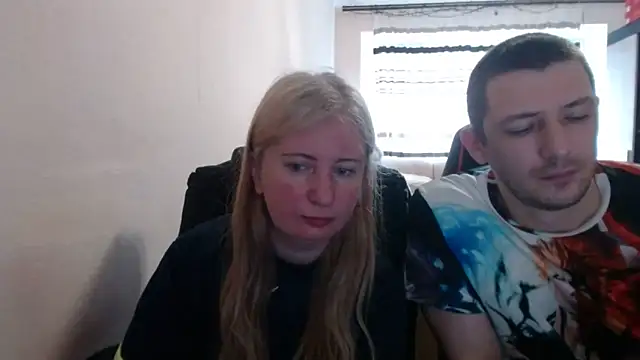 PeterAndJen online show from 06/03/26, 06:36