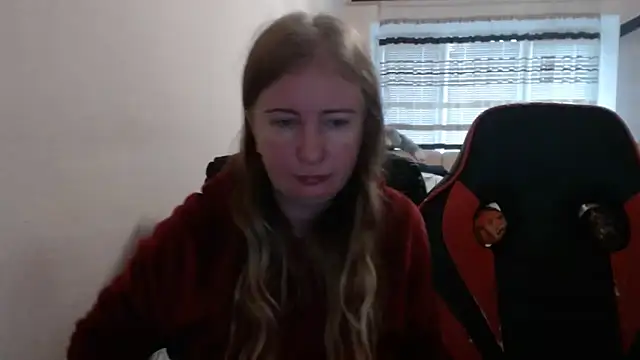 Snapshot of PeterAndJen chatting on 11/16/25, 07:13 PeterAndJen online show from 11/16/25, 07:13