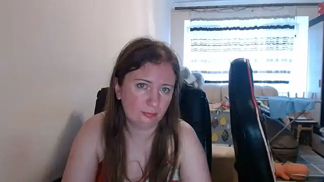 PeterAndJen online show from 07/05/26, 05:14