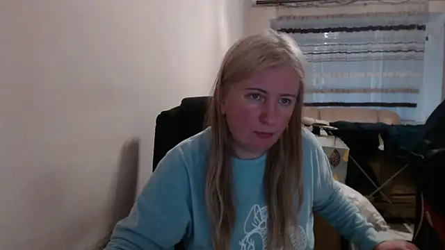 Snapshot of PeterAndJen chatting on 05/01/26, 05:18 PeterAndJen online show from 05/01/26, 05:18