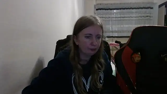 Snapshot of PeterAndJen chatting on 10/29/25, 07:02 PeterAndJen online show from 10/29/25, 07:02