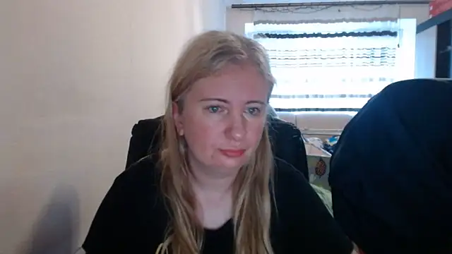 PeterAndJen online show from 06/11/26, 04:42
