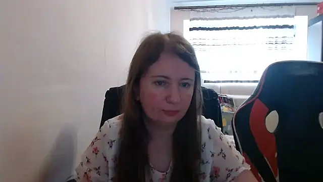 PeterAndJen online show from 07/06/26, 05:25