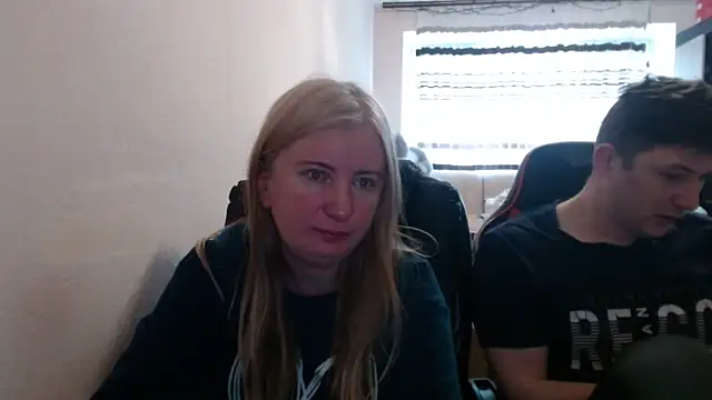 Snapshot of PeterAndJen chatting on 05/01/26, 05:12 PeterAndJen online show from 05/01/26, 05:12