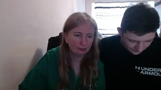 Snapshot of PeterAndJen chatting on 03/28/26, 08:37 PeterAndJen online show from 03/28/26, 08:37