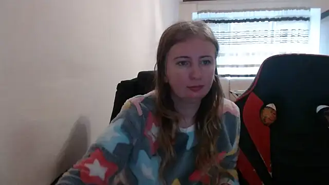 Snapshot of PeterAndJen chatting on 11/25/25, 08:03 PeterAndJen online show from 11/25/25, 08:03