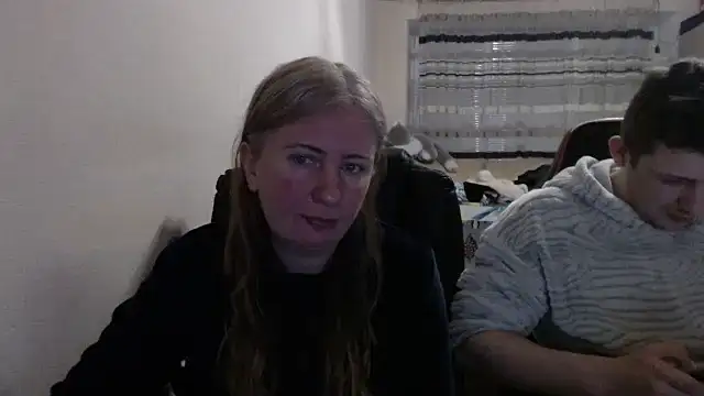 Snapshot of PeterAndJen chatting on 03/15/26, 07:10 PeterAndJen online show from 03/15/26, 07:10