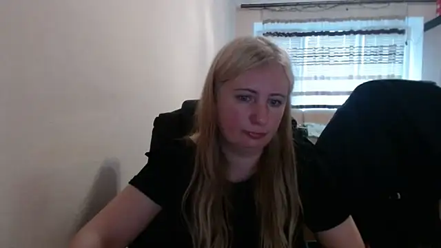 Snapshot of PeterAndJen chatting on 05/22/26, 05:44 PeterAndJen online show from 05/22/26, 05:44