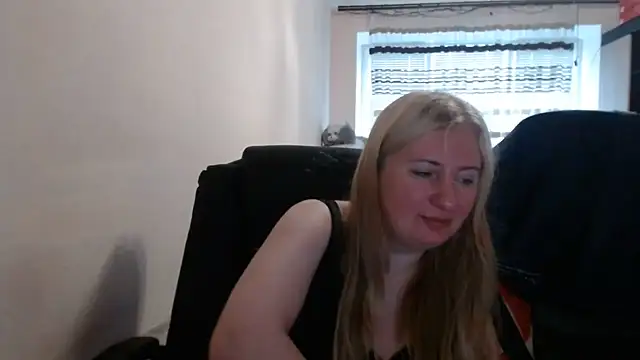 PeterAndJen online show from 06/07/26, 07:24