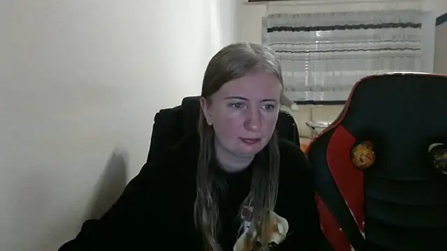 Snapshot of PeterAndJen chatting on 11/25/25, 08:09 PeterAndJen online show from 11/25/25, 08:09