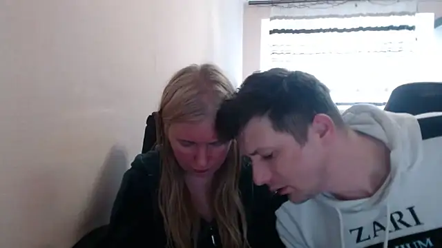 Snapshot of PeterAndJen chatting on 05/03/26, 05:49 PeterAndJen online show from 05/03/26, 05:49
