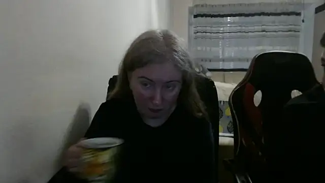 Snapshot of PeterAndJen chatting on 03/31/26, 05:26 PeterAndJen online show from 03/31/26, 05:26