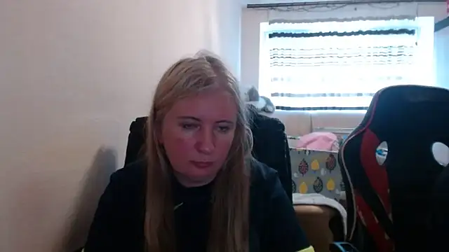 PeterAndJen online show from 06/01/26, 06:18
