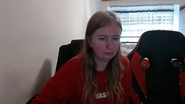 Snapshot of PeterAndJen chatting on 11/20/25, 08:04 PeterAndJen online show from 11/20/25, 08:04