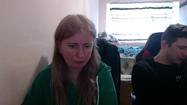 Snapshot of PeterAndJen chatting on 03/27/26, 07:50 PeterAndJen online show from 03/27/26, 07:50
