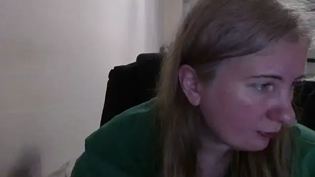 Snapshot of PeterAndJen chatting on 04/16/26, 08:09 PeterAndJen online show from 04/16/26, 08:09