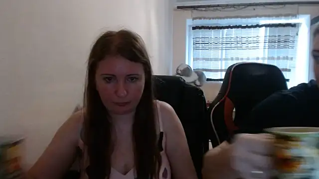 PeterAndJen online show from 07/07/26, 07:39