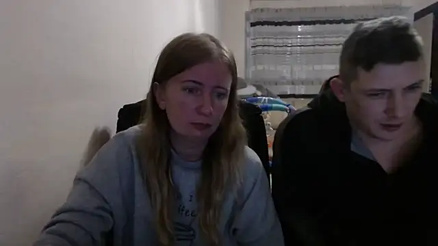 Snapshot of PeterAndJen chatting on 10/15/25, 07:11 PeterAndJen online show from 10/15/25, 07:11