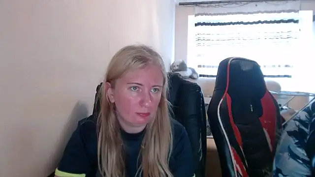 PeterAndJen online show from 06/04/26, 05:17