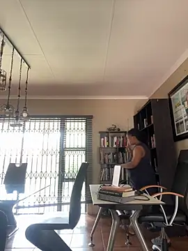 Sexy-Bubbles online show from 10/27/25, 09:10