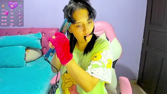 crissn0707 online show from 03/12/26, 12:27