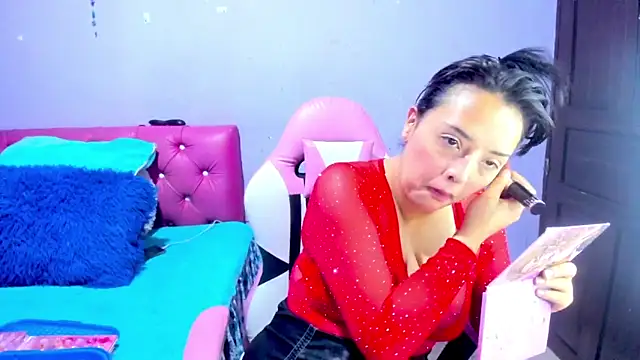 crissn0707 online show from 03/27/26, 12:06