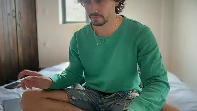 mcklister kinky feets online show from 04/23/26, 03:46