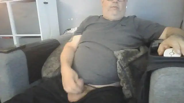 Snapshot of Naturistmale45 chatting on 06/15/26, 08:14 Naturistmale45 online show from 06/15/26, 08:14
