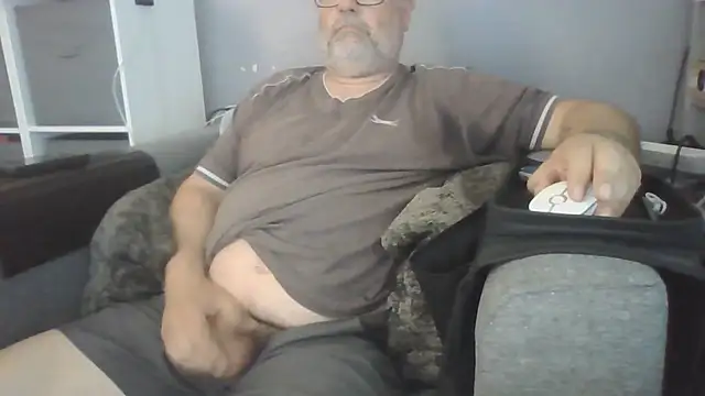 Snapshot of Naturistmale45 chatting on 06/02/26, 12:49 Naturistmale45 online show from 06/02/26, 12:49