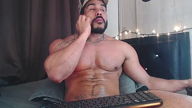 Artemis Kazttman online show from 12/25/24, 11:42